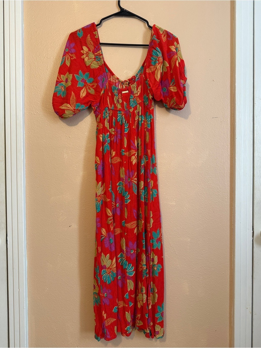 Billabong Red Floral Puff-Sleeve Maxi Dress - Picture 3 of 5